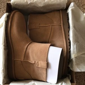 Mini perf ugg boot